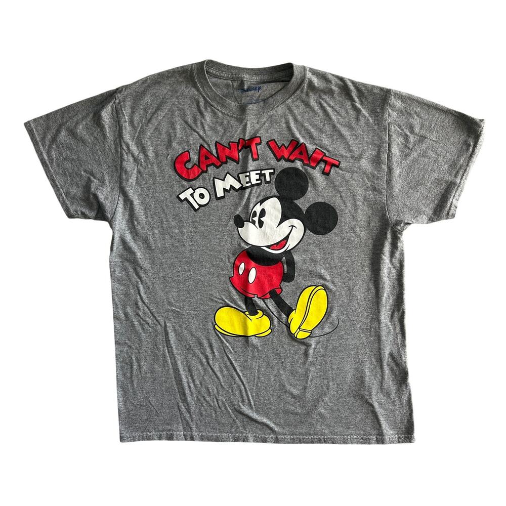 Disney Mickey Mouse “Can’t Wait to Meet” Graphic Tee Gray Short Sleeve Adult L